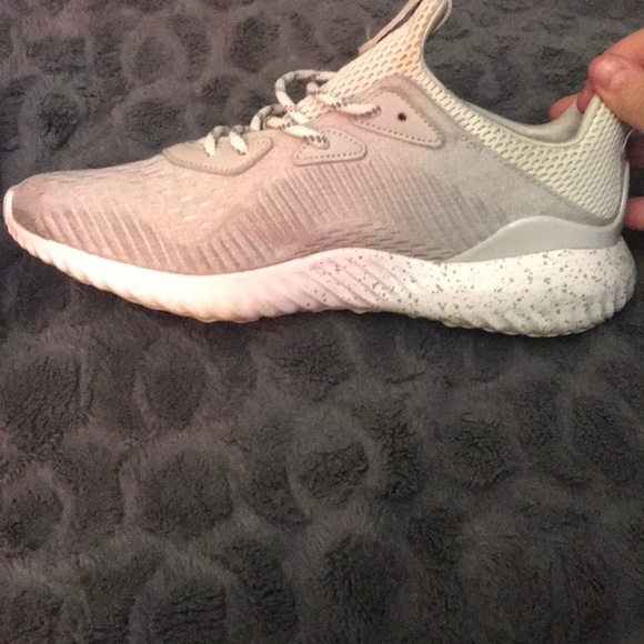 Adidas Alpha Bounce - Picture 2 of 4